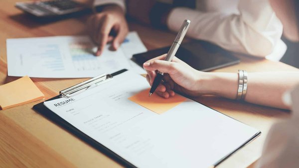 Comment créer rapidement un modèle CV ?